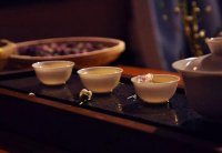 邀請(qǐng)客人來(lái)店里喝茶的句子？